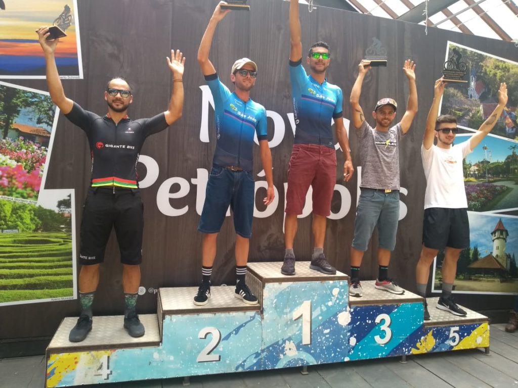 Competidores participam do último dia do Campeonato Gaúcho de